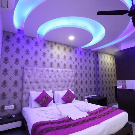Hotel Surya International Дели Экстерьер фото