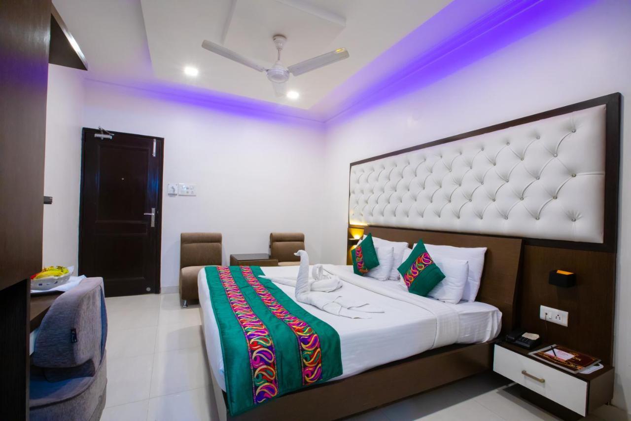 Hotel Surya International Дели Экстерьер фото
