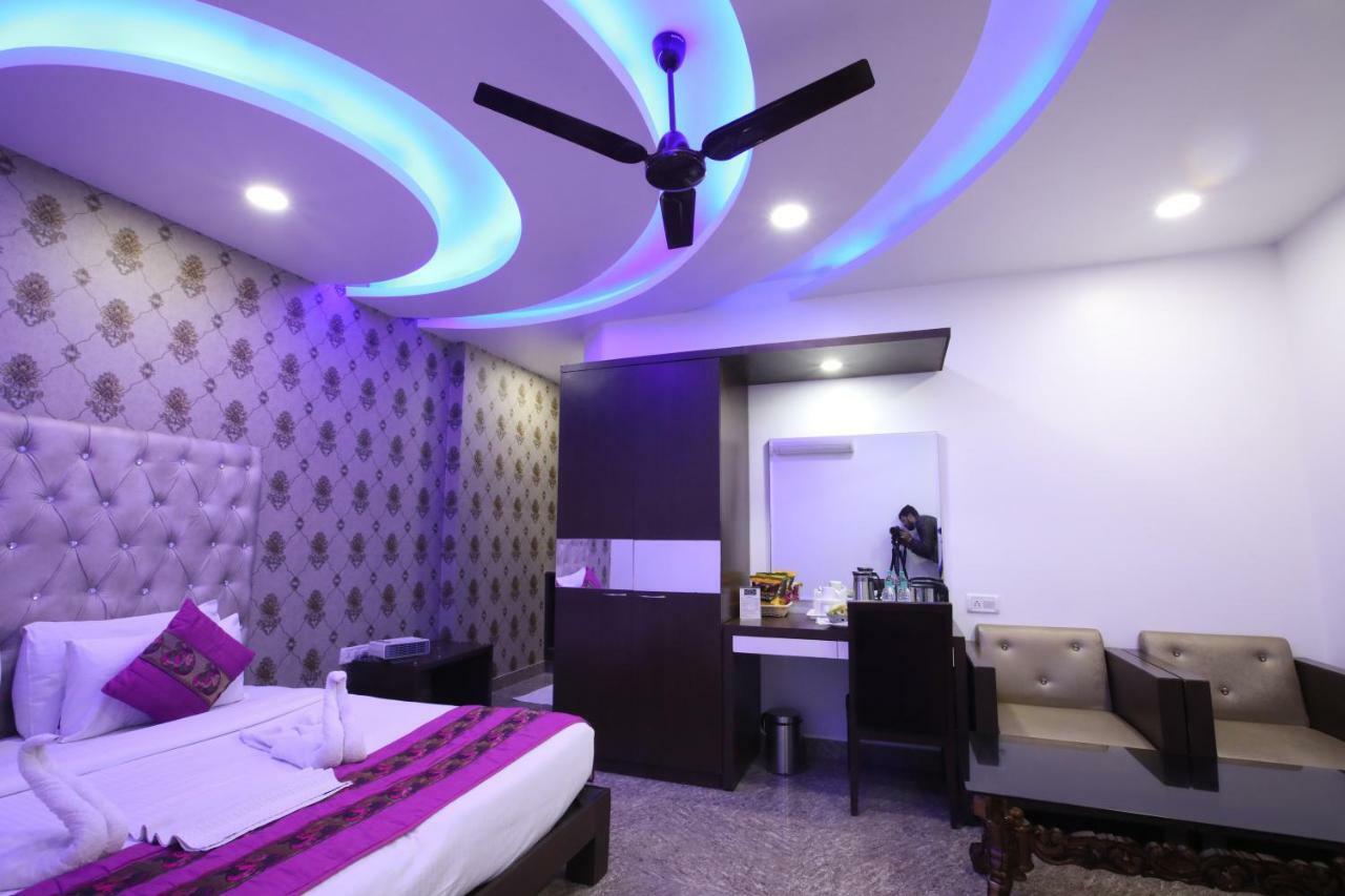 Hotel Surya International Дели Экстерьер фото